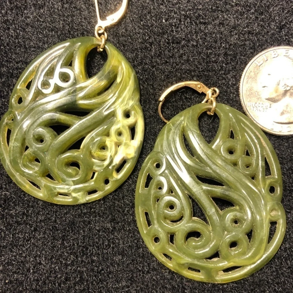 🇻🇳 Amazing Asian Jade looking earrings from a boutique in Saigon, Vietnam - Picture 5 of 7